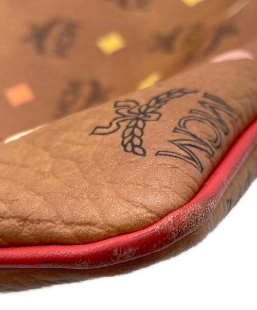 MCM（エムシーエム）MCM (エムシーエム) クラッチバッグ ブラウンの古着・服飾アイテム