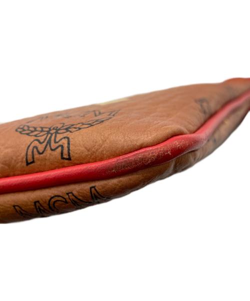 MCM（エムシーエム）MCM (エムシーエム) クラッチバッグ ブラウンの古着・服飾アイテム