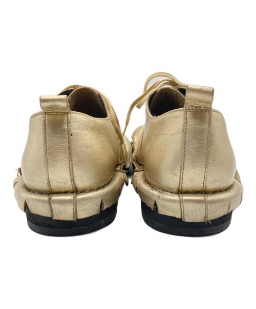 COMME des GARCONS（コムデギャルソン）COMME des GARCONS (コムデギャルソン) シューズ ゴールドカラー サイズ:26の古着・服飾アイテム