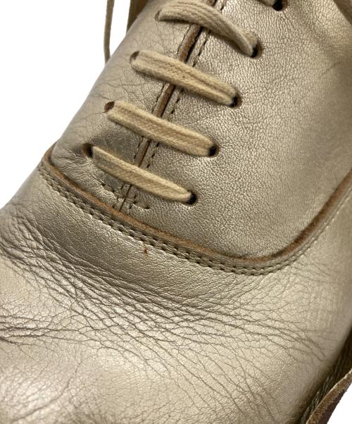 COMME des GARCONS（コムデギャルソン）COMME des GARCONS (コムデギャルソン) シューズ ゴールドカラー サイズ:26の古着・服飾アイテム