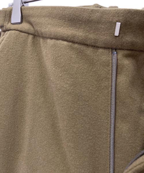 AURALEE（オーラリー）AURALEE (オーラリー) SUPER SOFT WOOL FLANNEL SLACKS カーキ サイズ:3の古着・服飾アイテム