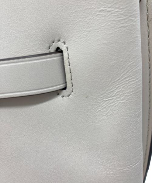 MICHAEL KORS（マイケル・コース）MICHAEL KORS (マイケル・コース) ショルダーバッグ アイボリーの古着・服飾アイテム