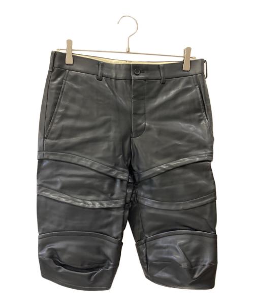COMME des GARCONS HOMME PLUS（コムデギャルソンオムプリュス）COMME des GARCONS HOMME PLUS (コムデギャルソンオムプリュス) フェイクレザーハーフパンツ ブラック サイズ:XSの古着・服飾アイテム