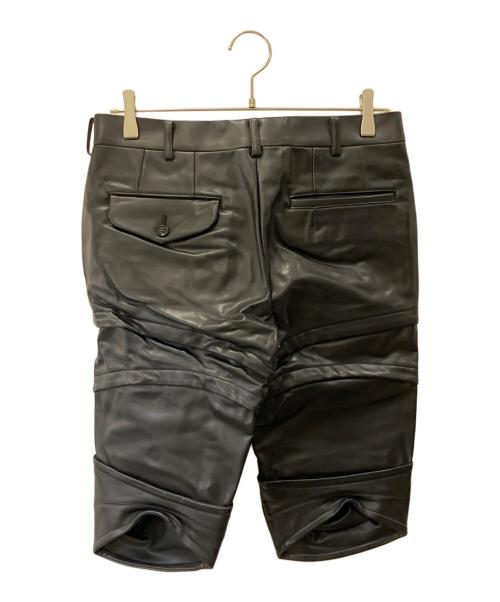 COMME des GARCONS HOMME PLUS（コムデギャルソンオムプリュス）COMME des GARCONS HOMME PLUS (コムデギャルソンオムプリュス) フェイクレザーハーフパンツ ブラック サイズ:XSの古着・服飾アイテム