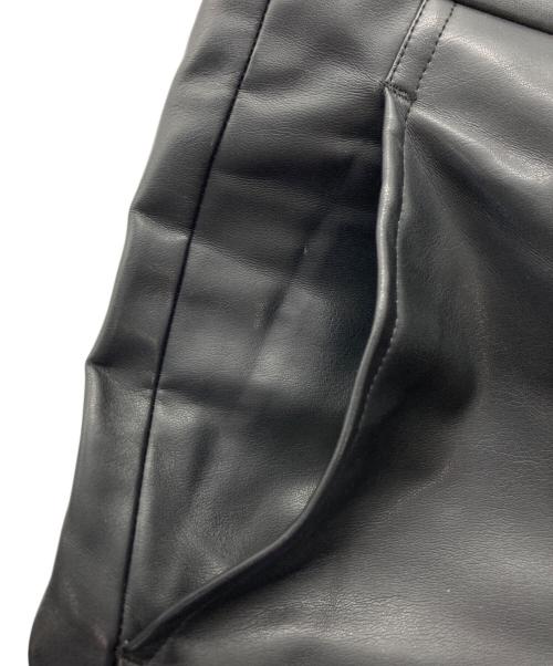 COMME des GARCONS HOMME PLUS（コムデギャルソンオムプリュス）COMME des GARCONS HOMME PLUS (コムデギャルソンオムプリュス) フェイクレザーハーフパンツ ブラック サイズ:XSの古着・服飾アイテム