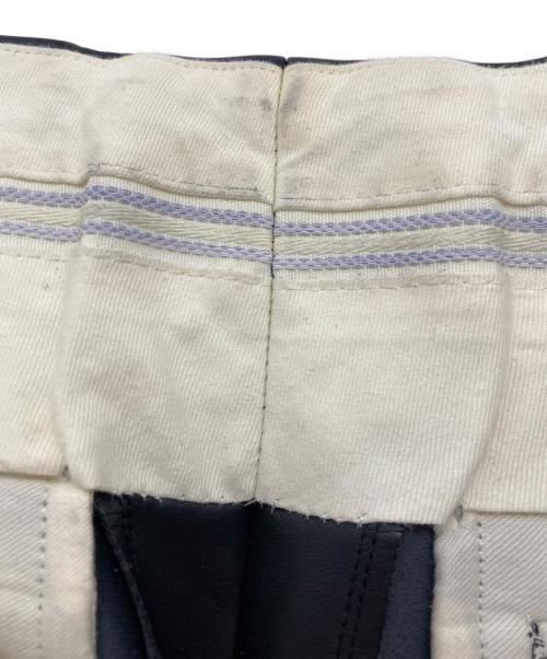 COMME des GARCONS HOMME PLUS（コムデギャルソンオムプリュス）COMME des GARCONS HOMME PLUS (コムデギャルソンオムプリュス) フェイクレザーハーフパンツ ブラック サイズ:XSの古着・服飾アイテム