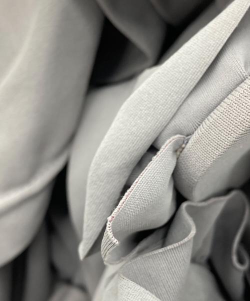 COMME des GARCONS（コムデギャルソン）COMME des GARCONS (コムデギャルソン) ワイヤーフリルデザインストレッチアシンメトリースカート グレー サイズ:SSの古着・服飾アイテム