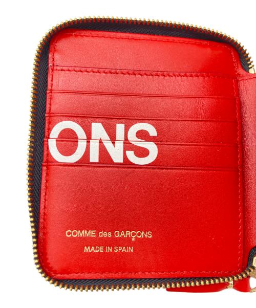 COMME des GARCONS（コムデギャルソン）COMME des GARCONS (コムデギャルソン) 2つ折り財布 レッドの古着・服飾アイテム