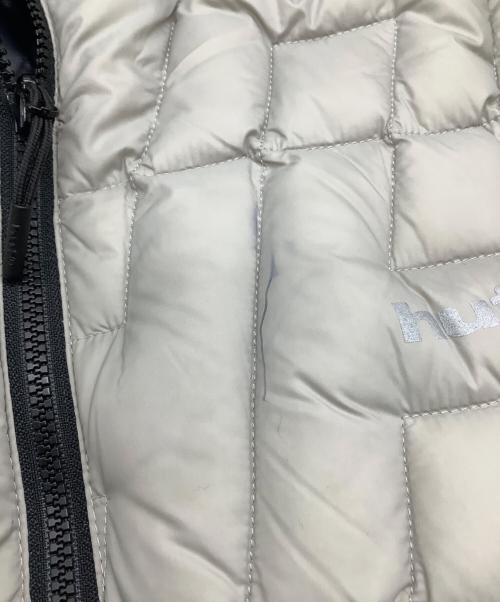 HUF（ハフ）HUF (ハフ) TAION (タイオン) ダウンジャケット ライトグレー サイズ:Sの古着・服飾アイテム
