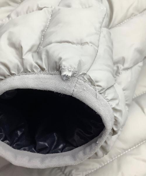 HUF（ハフ）HUF (ハフ) TAION (タイオン) ダウンジャケット ライトグレー サイズ:Sの古着・服飾アイテム