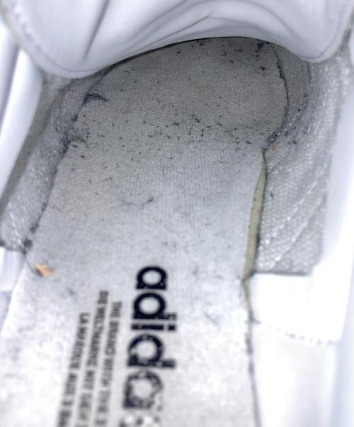 adidas（アディダス）adidas (アディダス) ローカットスニーカー ホワイト×ブラック サイズ:26.5cmの古着・服飾アイテム