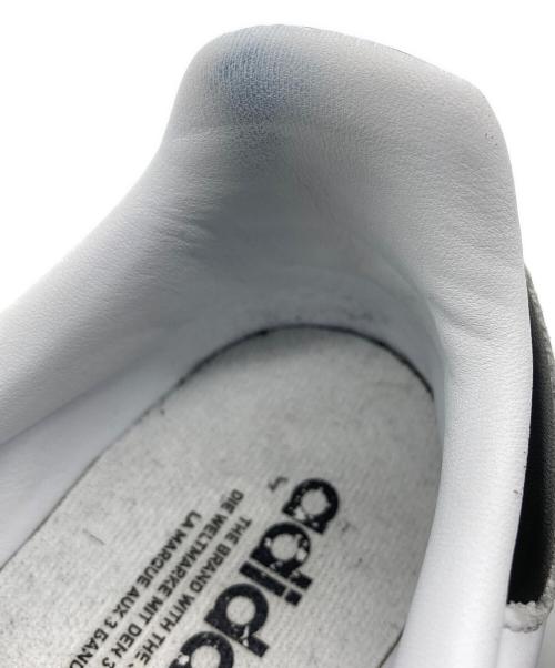 adidas（アディダス）adidas (アディダス) ローカットスニーカー ホワイト×ブラック サイズ:26.5cmの古着・服飾アイテム