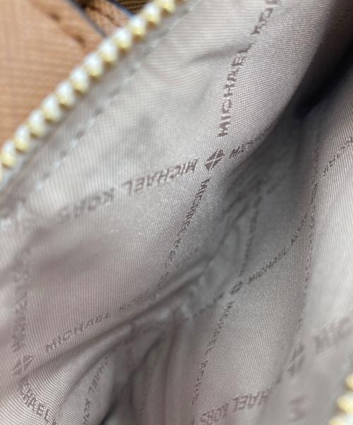 MICHAEL KORS（マイケル・コース）MICHAEL KORS (マイケル・コース) 2つ折り財布 ホワイトの古着・服飾アイテム