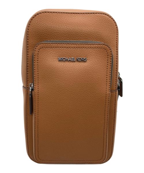 MICHAEL KORS（マイケル・コース）MICHAEL KORS (マイケル・コース) ボディーバッグ ブラウン×ブラック 未使用品の古着・服飾アイテム