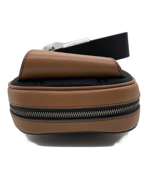 MICHAEL KORS（マイケル・コース）MICHAEL KORS (マイケル・コース) ボディーバッグ ブラウン×ブラック 未使用品の古着・服飾アイテム