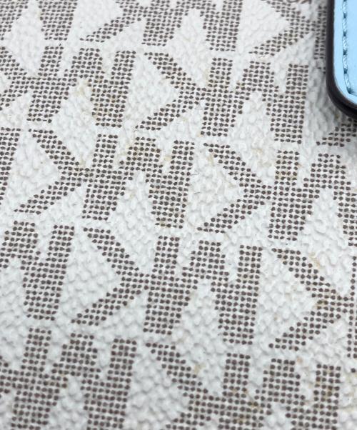 MICHAEL KORS（マイケル・コース）MICHAEL KORS (マイケル・コース) 2つ折り財布 ホワイト×ブルーの古着・服飾アイテム