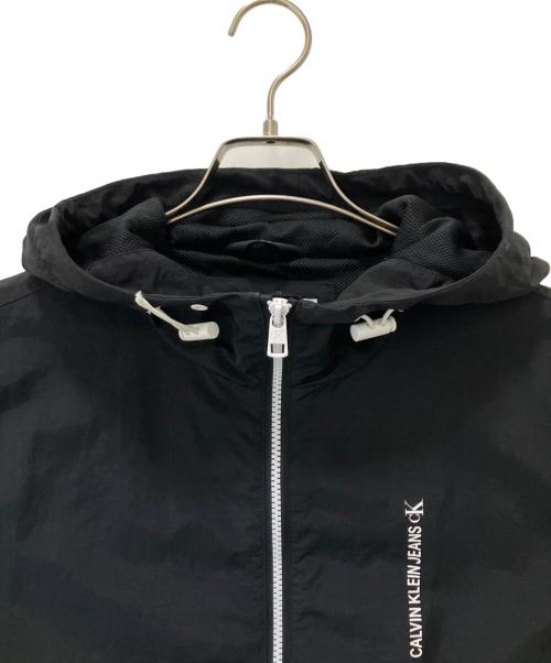 Calvin Klein Jeans（カルバンクラインジーンズ）Calvin Klein Jeans (カルバンクラインジーンズ) ナイロンジャケット ブラック サイズ:Sの古着・服飾アイテム