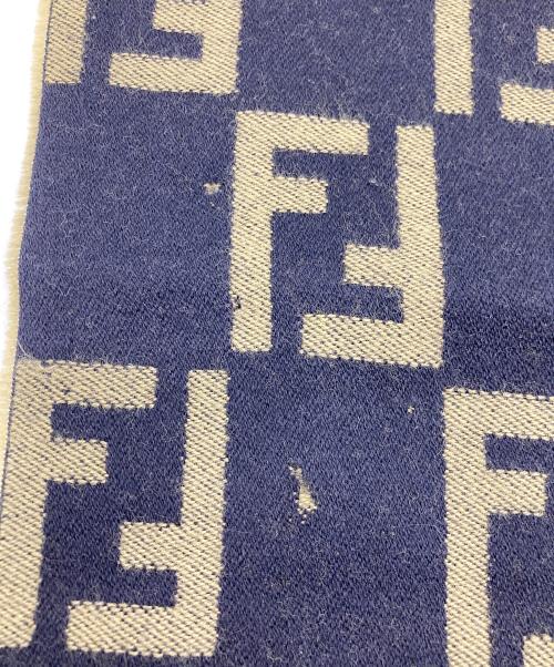 FENDI（フェンディ）FENDI (フェンディ) マフラー カーキ×ネイビーの古着・服飾アイテム