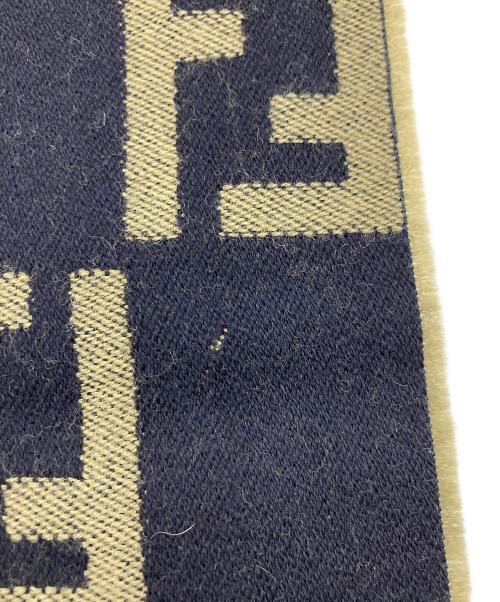 FENDI（フェンディ）FENDI (フェンディ) マフラー カーキ×ネイビーの古着・服飾アイテム