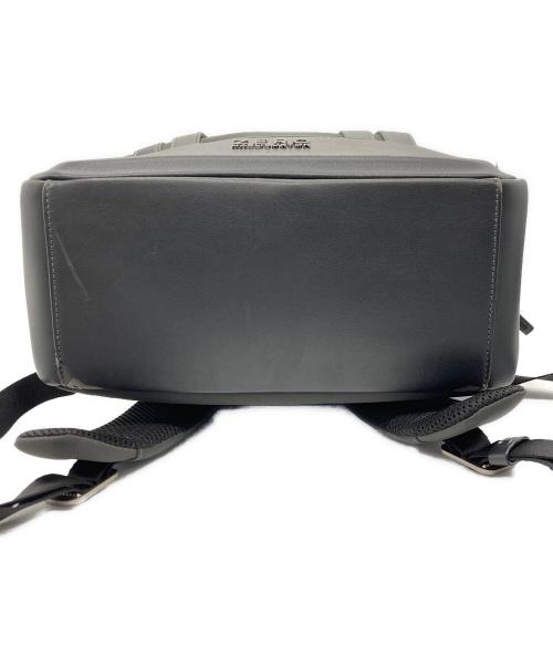 ZERO HALLIBURTON（ゼロ ハリバートン）ZERO HALLIBURTON (ゼロ ハリバートン) リュック グレーの古着・服飾アイテム