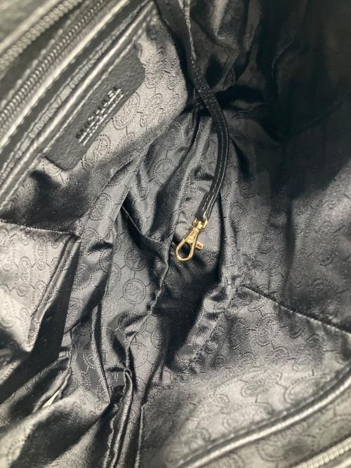 MICHAEL KORS（マイケル・コース）MICHAEL KORS (マイケル・コース) ワンショルダーバッグ ブラックの古着・服飾アイテム