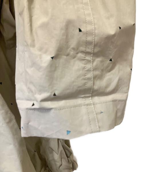 cubecube（-）cubecube (-) ナイロンブルゾン ベージュ×ブルー サイズ:38 未使用品の古着・服飾アイテム