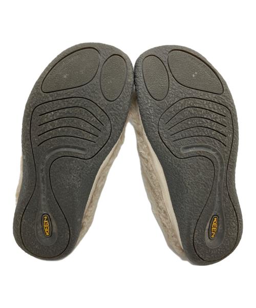KEEN（キーン）KEEN (キーン) ボアサンダル ベージュ サイズ:24cmの古着・服飾アイテム
