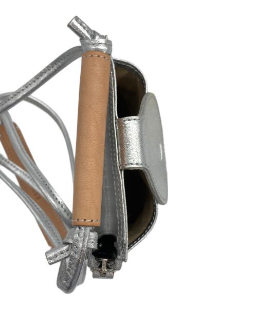 ESTINE（エスティーヌ）ESTINE (エスティーヌ) スマホショルダー シルバー 未使用品の古着・服飾アイテム