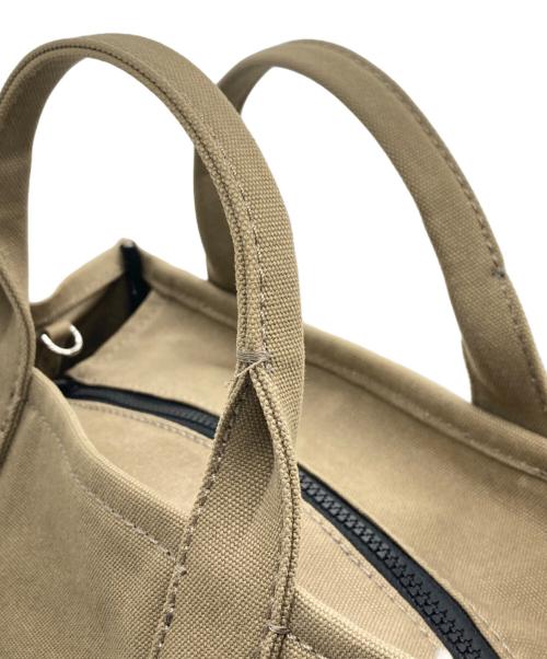 MARC JACOBS（マークジェイコブズ）MARC JACOBS (マークジェイコブズ) THE TOTE BAG ベージュの古着・服飾アイテム