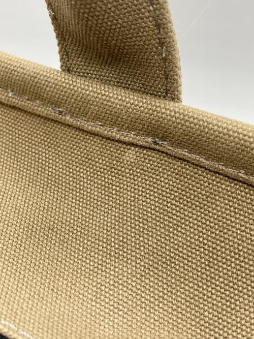 MARC JACOBS（マークジェイコブズ）MARC JACOBS (マークジェイコブズ) THE TOTE BAG ベージュの古着・服飾アイテム