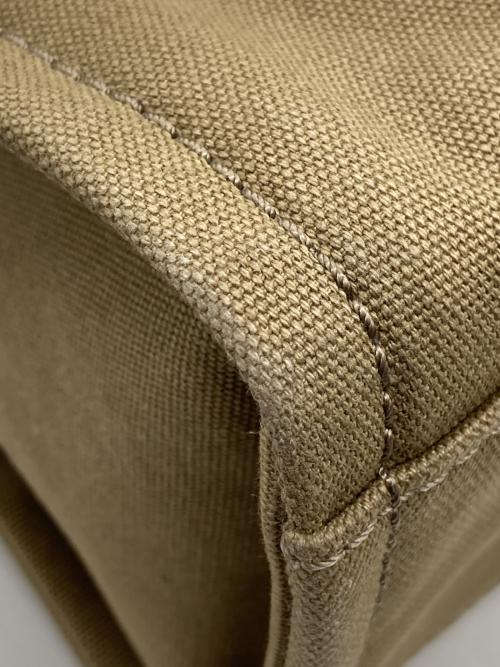 MARC JACOBS（マークジェイコブズ）MARC JACOBS (マークジェイコブズ) THE TOTE BAG ベージュの古着・服飾アイテム