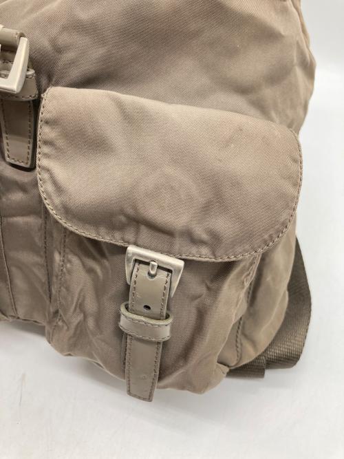 PRADA（プラダ）PRADA (プラダ) ナイロンリュック グレーの古着・服飾アイテム