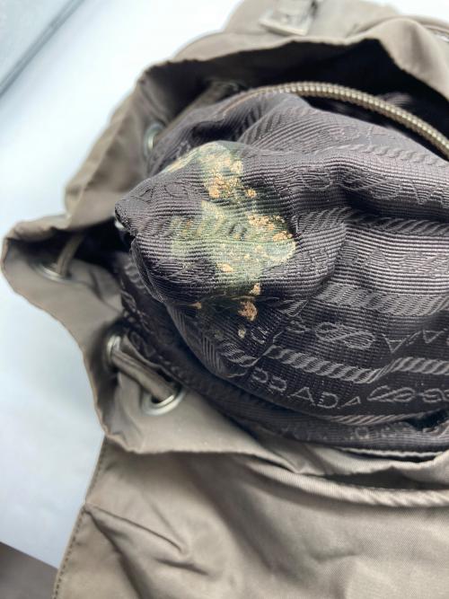 PRADA（プラダ）PRADA (プラダ) ナイロンリュック グレーの古着・服飾アイテム