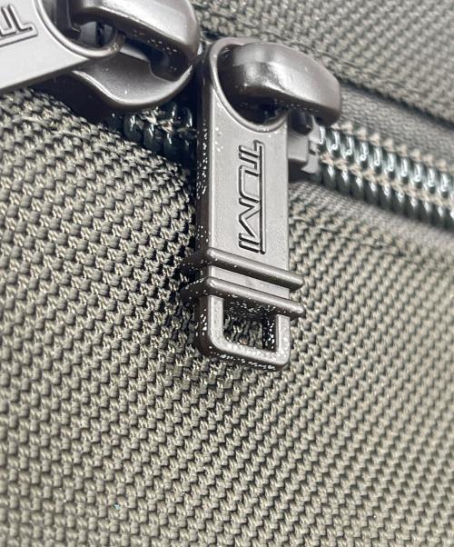 TUMI（トゥミ）TUMI (トゥミ) メッセンジャーバッグ ブラウンの古着・服飾アイテム