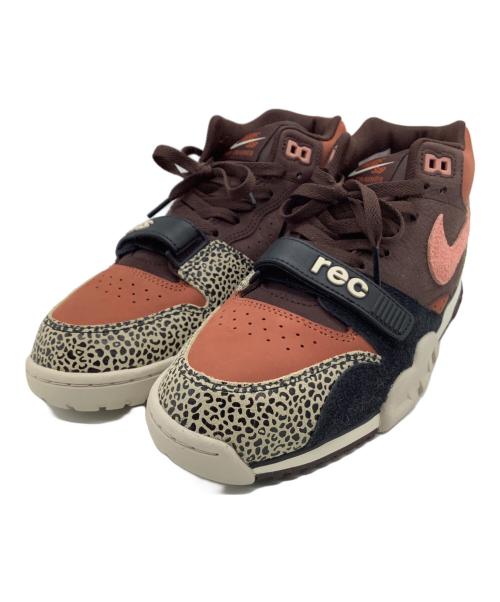 NIKE（ナイキ）NIKE (ナイキ) ローカットスニーカー ブラウン Earth and Dusty Peach サイズ:26cmの古着・服飾アイテム