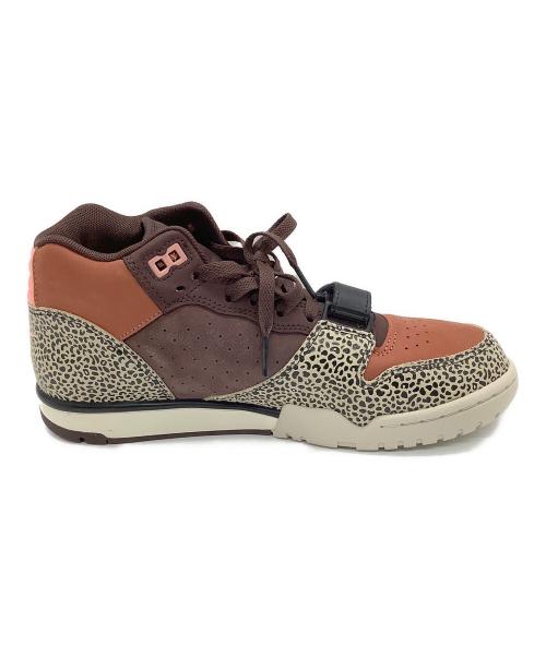NIKE（ナイキ）NIKE (ナイキ) ローカットスニーカー ブラウン Earth and Dusty Peach サイズ:26cmの古着・服飾アイテム