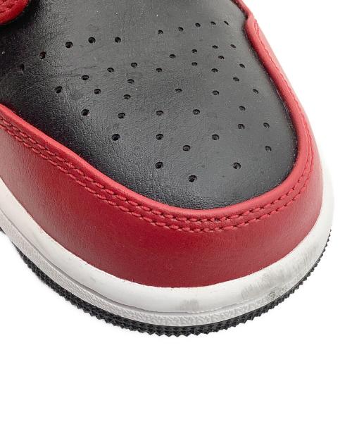 NIKE（ナイキ）NIKE (ナイキ) Air Jordan 1 Mid レッド×ブラック Chicago Black Toe サイズ:26cmの古着・服飾アイテム