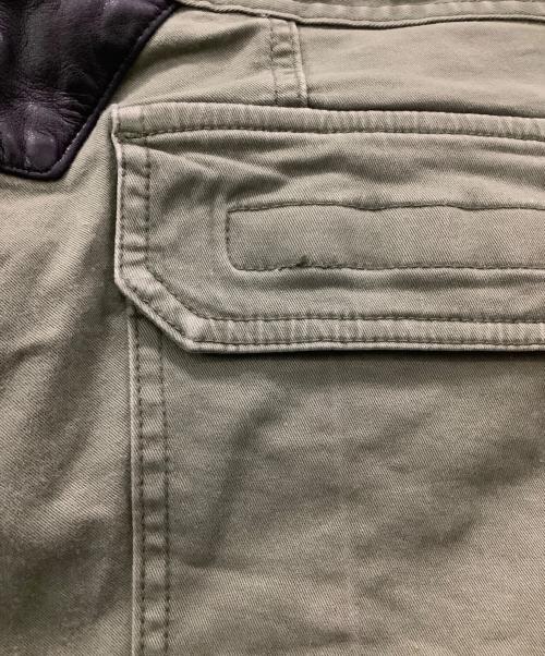 FORSOMEONE（フォーサムワン）FORSOMEONE (フォーサムワン) ギミックパンツ カーキ サイズ:46の古着・服飾アイテム