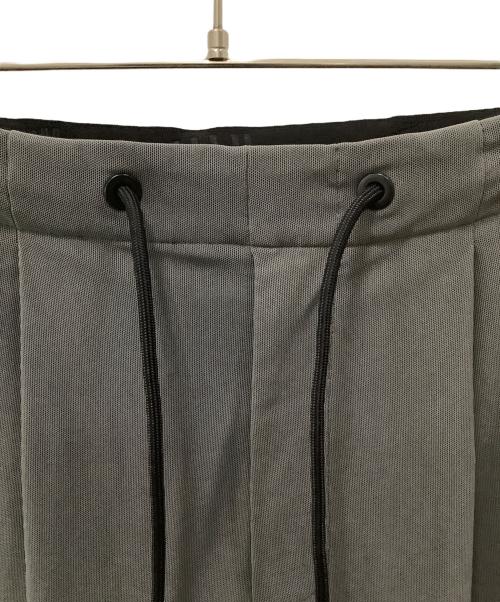 ONE GRAVITY（ワングラヴィティ）ONE GRAVITY (ワングラヴィティ) パワーネットイージースラックス グレー サイズ:Sの古着・服飾アイテム