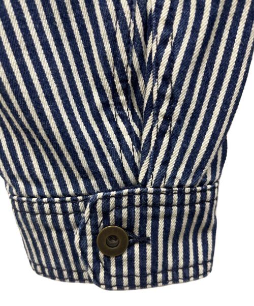 LEVI'S（リーバイス）LEVI'S (リーバイス) ストライプジャケット ホワイト×ネイビー サイズ:M 未使用品の古着・服飾アイテム