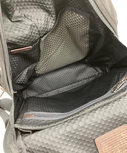 TUMI（トゥミ）TUMI (トゥミ) リュック ブラック×ブラウンの古着・服飾アイテム