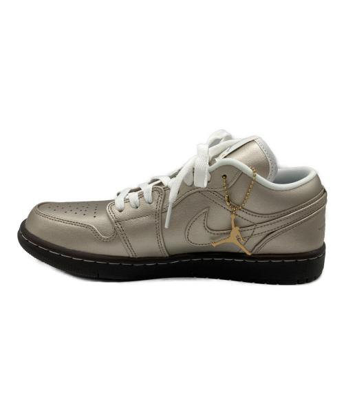 NIKE（ナイキ）NIKE (ナイキ) ローカットスニーカー ゴールド サイズ:26.5cm 未使用品の古着・服飾アイテム