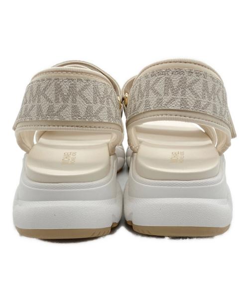 MICHAEL KORS（マイケル・コース）MICHAEL KORS (マイケル・コース) サンダル　KATRINA アイボリー サイズ:6.5Mの古着・服飾アイテム