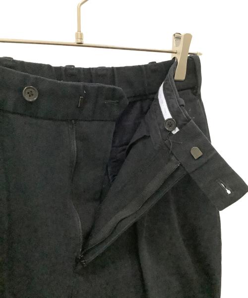 MARKWARE（マーカウェア）MARKWARE (マーカウェア) DOUBLE PLEATED TROUSERS ORGANIC WOOL SURVIVAL CLOTH ブラック サイズ:1の古着・服飾アイテム