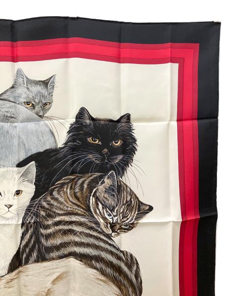 HERMES（エルメス）HERMES (エルメス) シルクスカーフ　レ・シャ Les Chats レッド×ブラックの古着・服飾アイテム