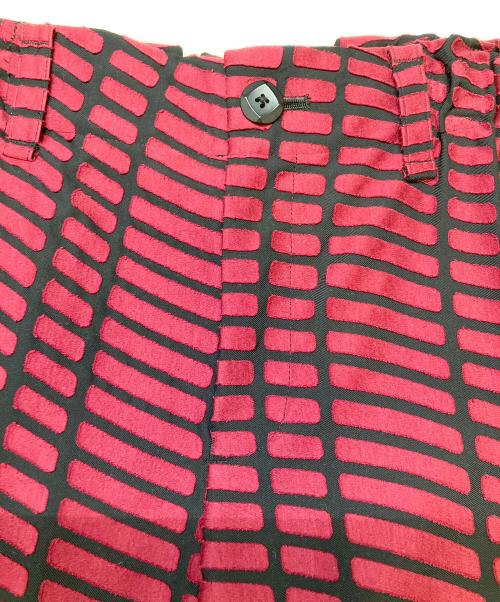ISSEY MIYAKE（イッセイミヤケ）ISSEY MIYAKE (イッセイミヤケ) ワイドパンツ ボルドー サイズ:2の古着・服飾アイテム