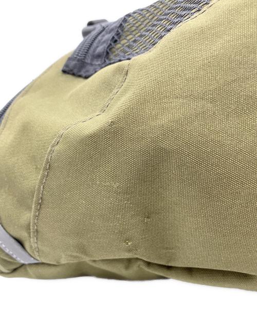 stussy（ステューシー）stussy (ステューシー) スリングバッグ オリーブの古着・服飾アイテム