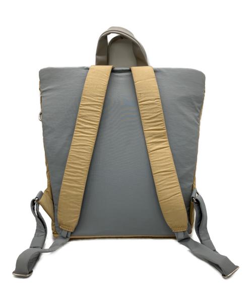 CAMPER（カンペール）CAMPER (カンペール) リュック カーキの古着・服飾アイテム