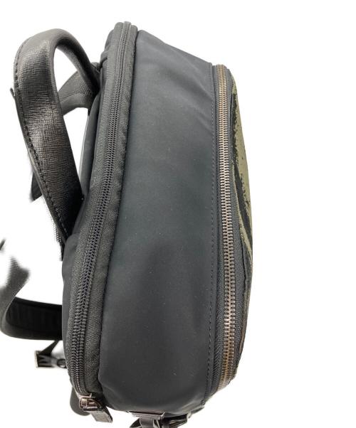 TUMI（トゥミ）TUMI (トゥミ) バックパック カーキ×ブラックの古着・服飾アイテム