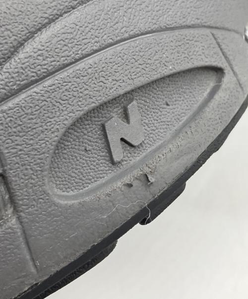 NEW BALANCE（ニューバランス）NEW BALANCE (ニューバランス) ローカットスニーカー ブラック×シルバー サイズ:24.5cmの古着・服飾アイテム